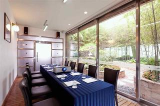 Ibis Ambassador Hotel 3*